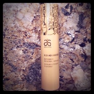 Arbonne RE9 Serum